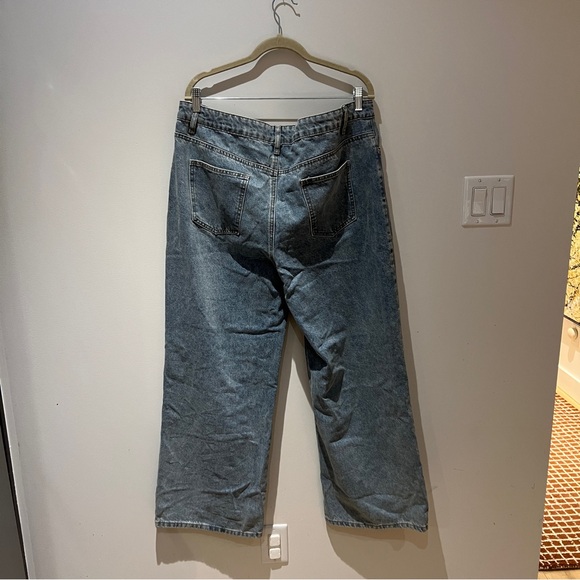 Edikted WYNN LOW RISE OVERSIZED JEANS - Picture 4 of 4